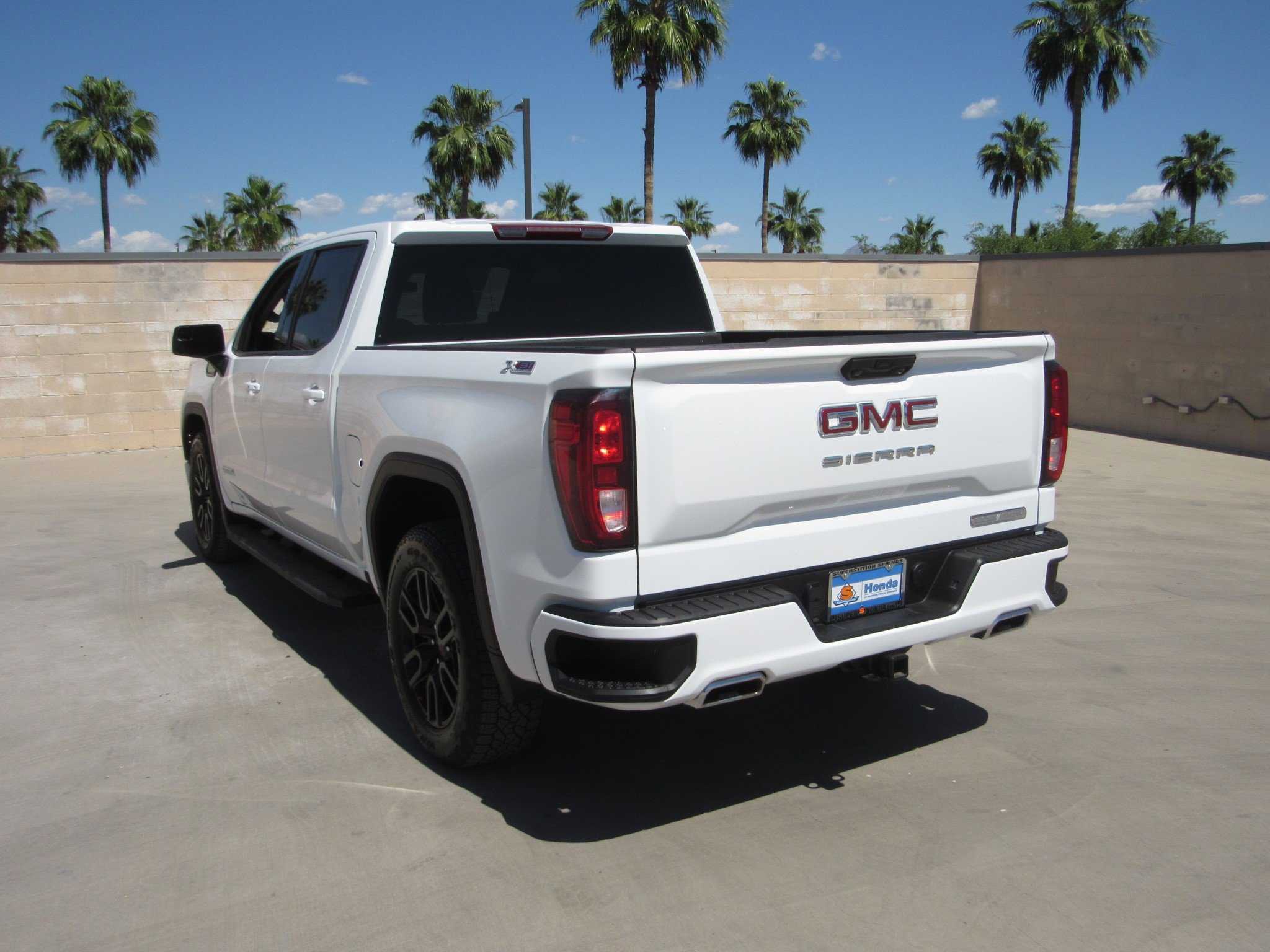 Used 2025 GMC Sierra 1500 Elevation AWD/4WD image 6