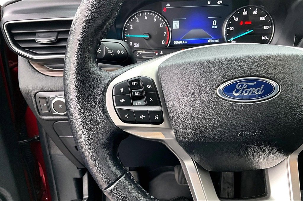 Certified 2022 Ford Explorer Limited w/ Equipment Group 301A image 17