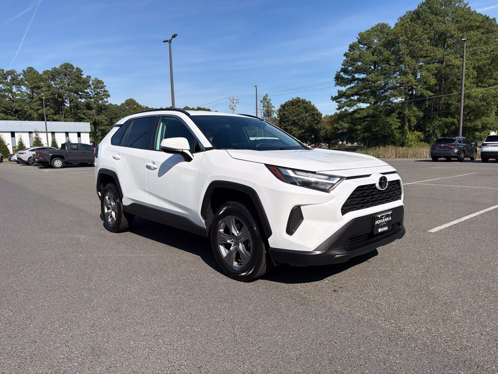 Used 2024 Toyota RAV4 XLE FWD image 4