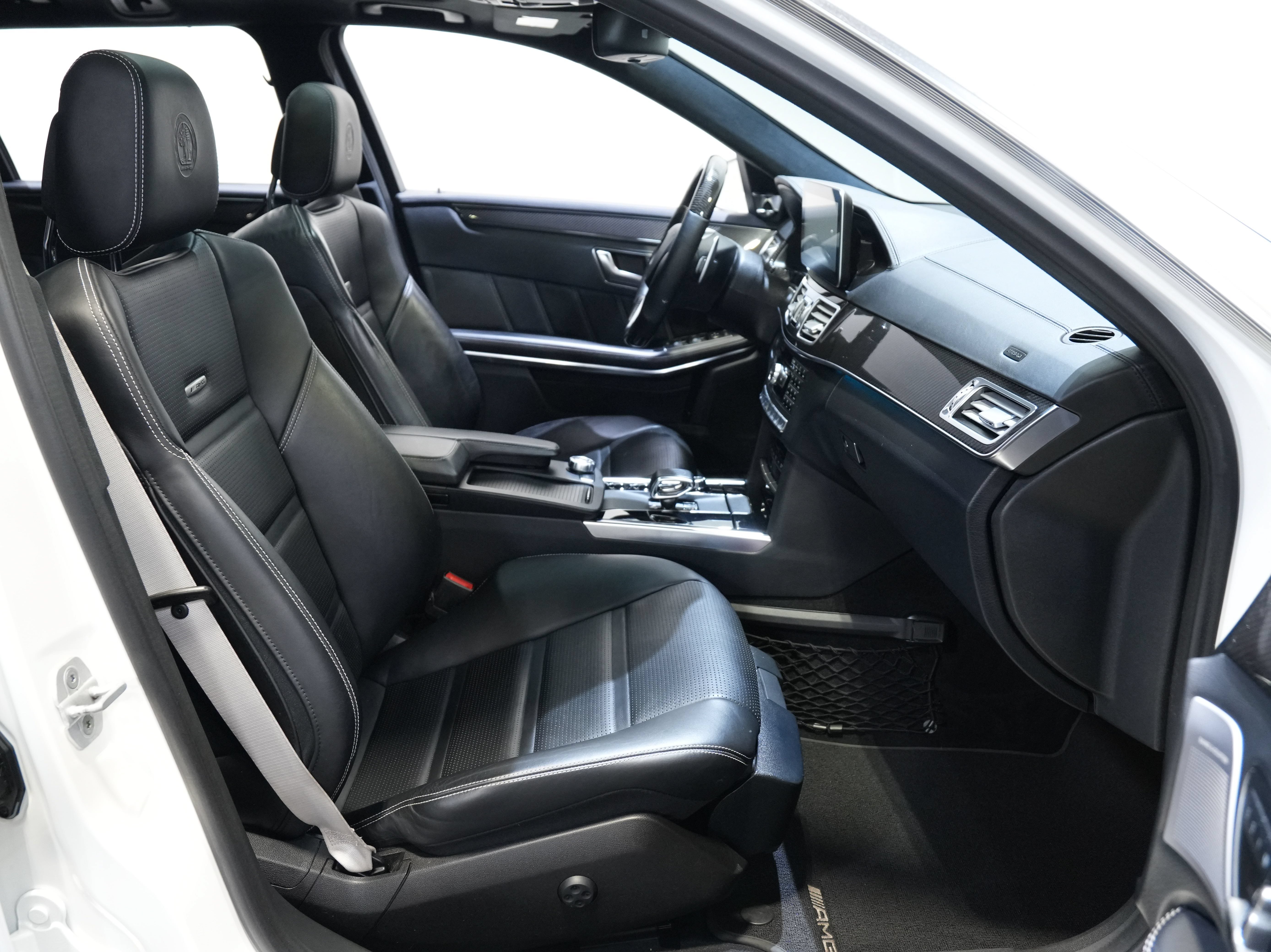 Used 2014 Mercedes-Benz E 63 AMG S-Model w/ Driver Assistance Package image 36
