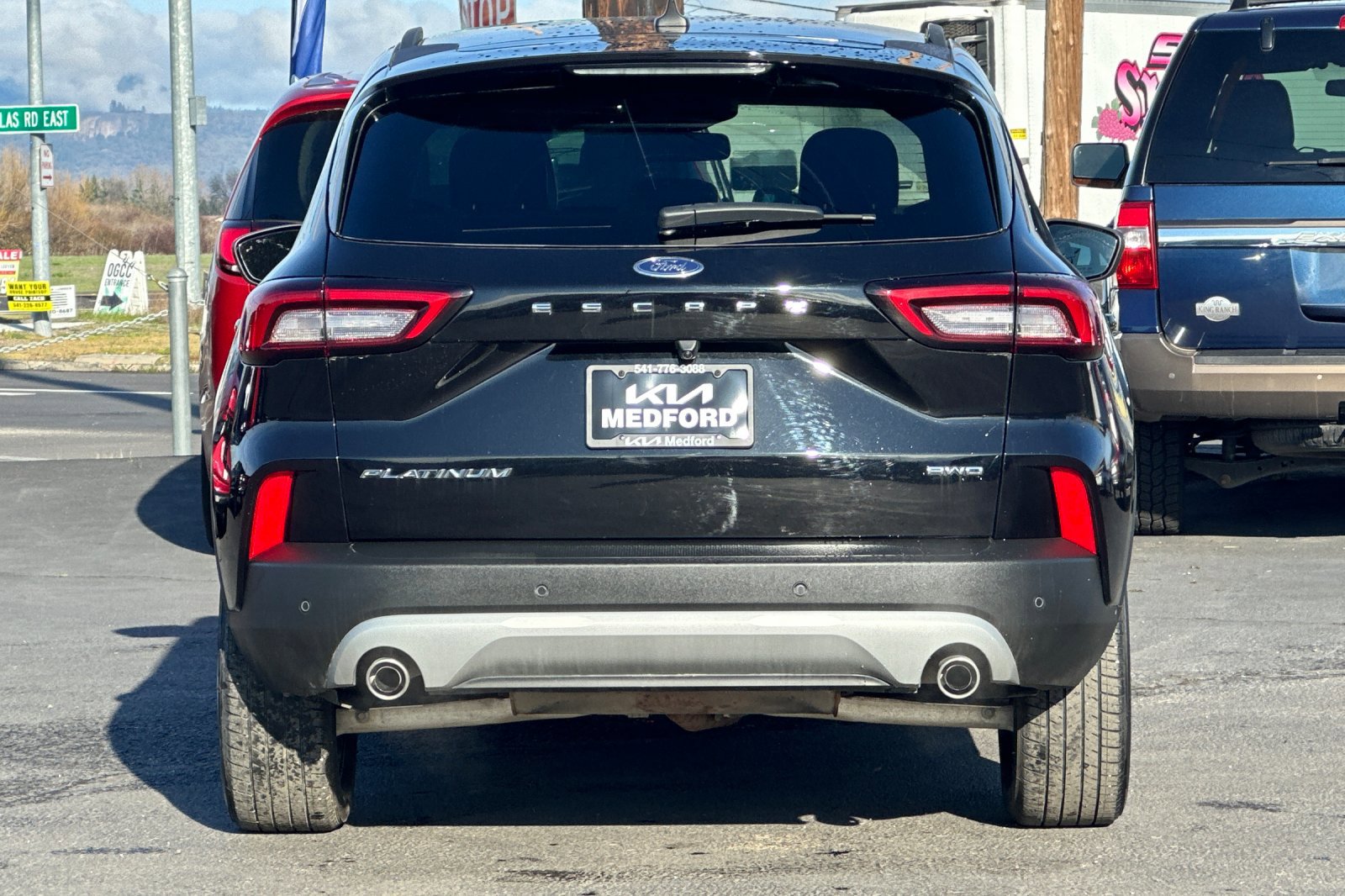 Used 2025 Ford Escape Platinum AWD/4WD image 5