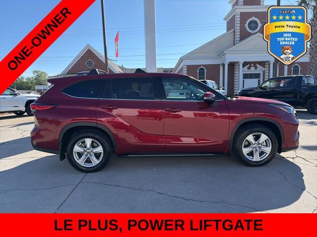 Used 2022 Toyota Highlander LE FWD image 4