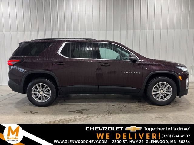 Used 2023 Chevrolet Traverse LT image 1