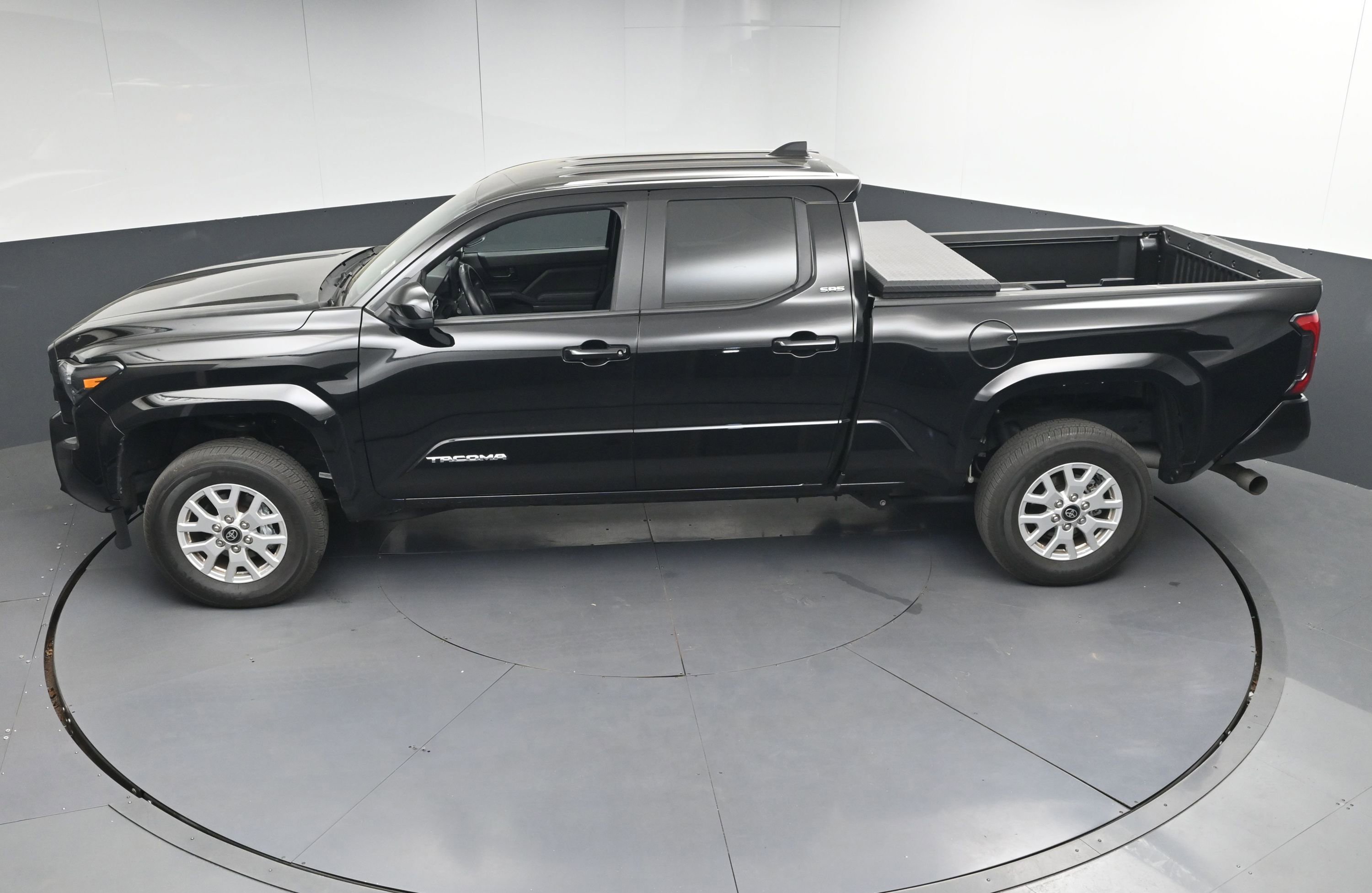 Used 2024 Toyota Tacoma SR5 image 36