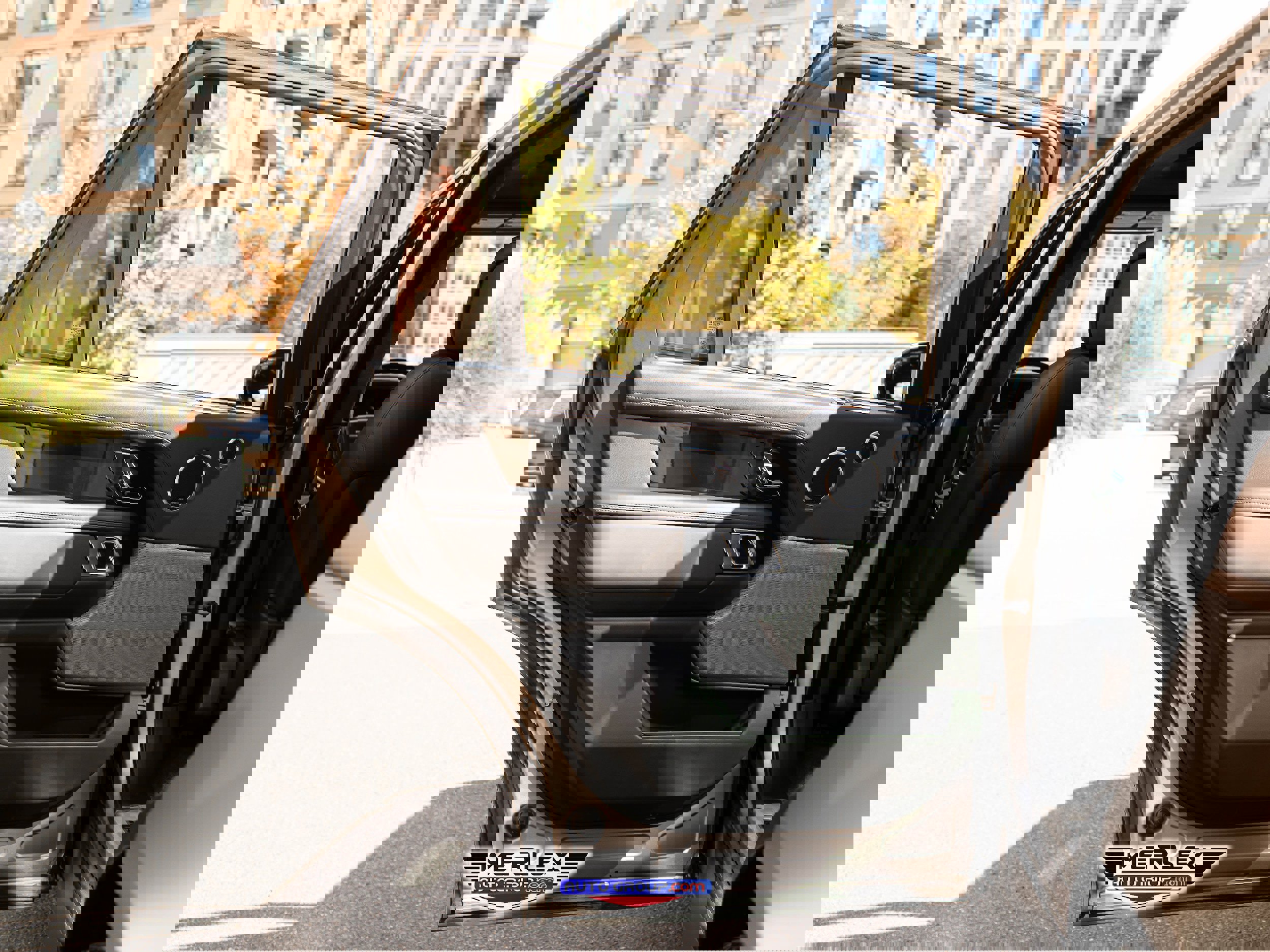 Used 2018 Land Rover Range Rover Long Wheelbase Supercharged image 45