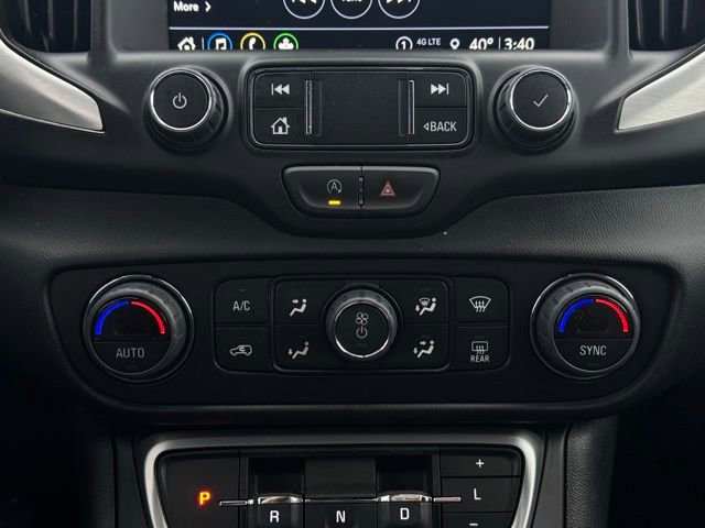 Used 2024 GMC Terrain SLT image 32