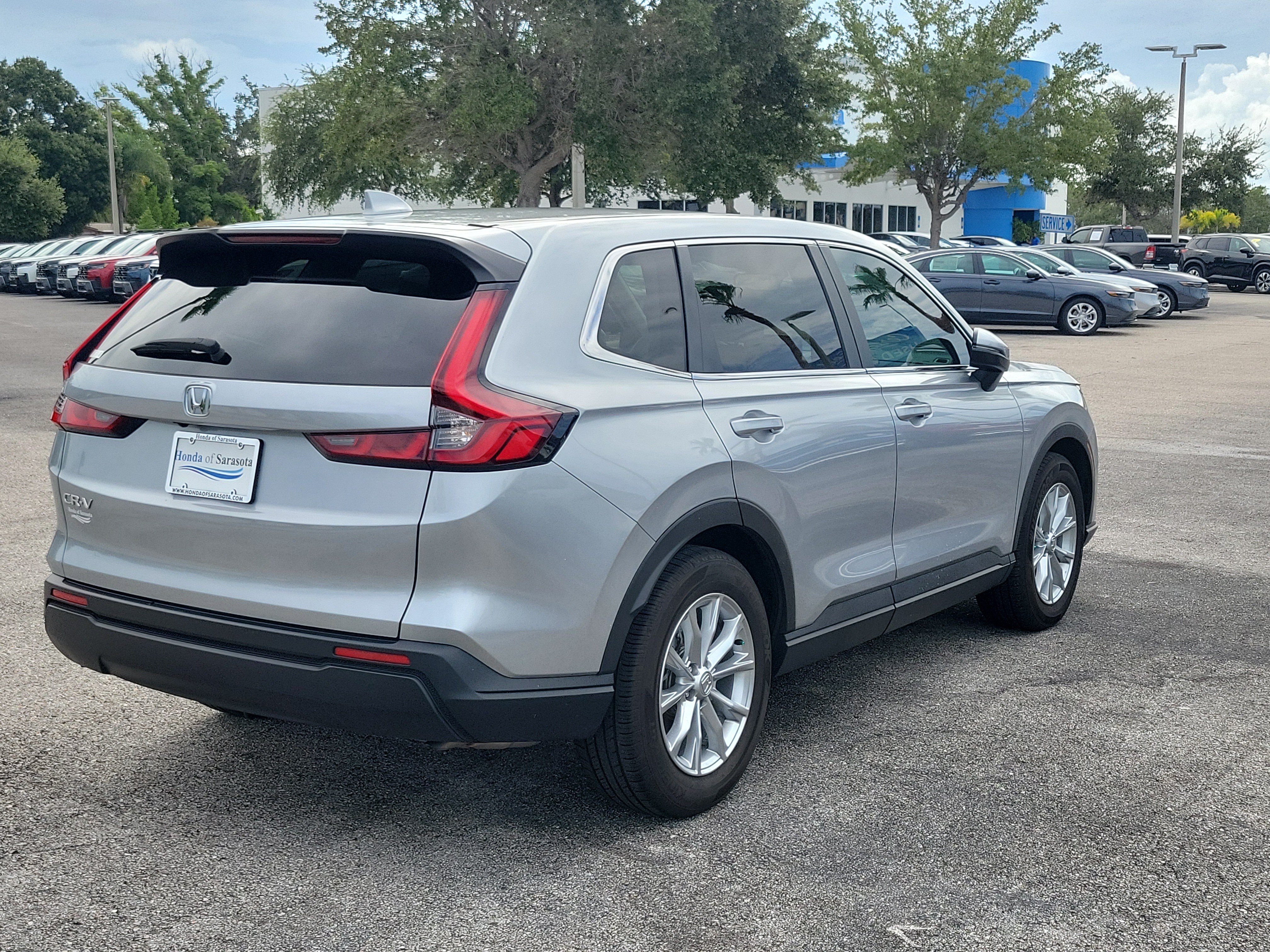 Used 2025 Honda CR-V EX image 7
