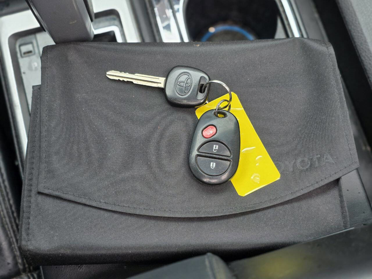 Used 2015 Toyota Tundra Platinum image 27