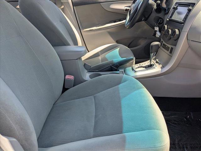 Used 2013 Toyota Corolla LE FWD image 19