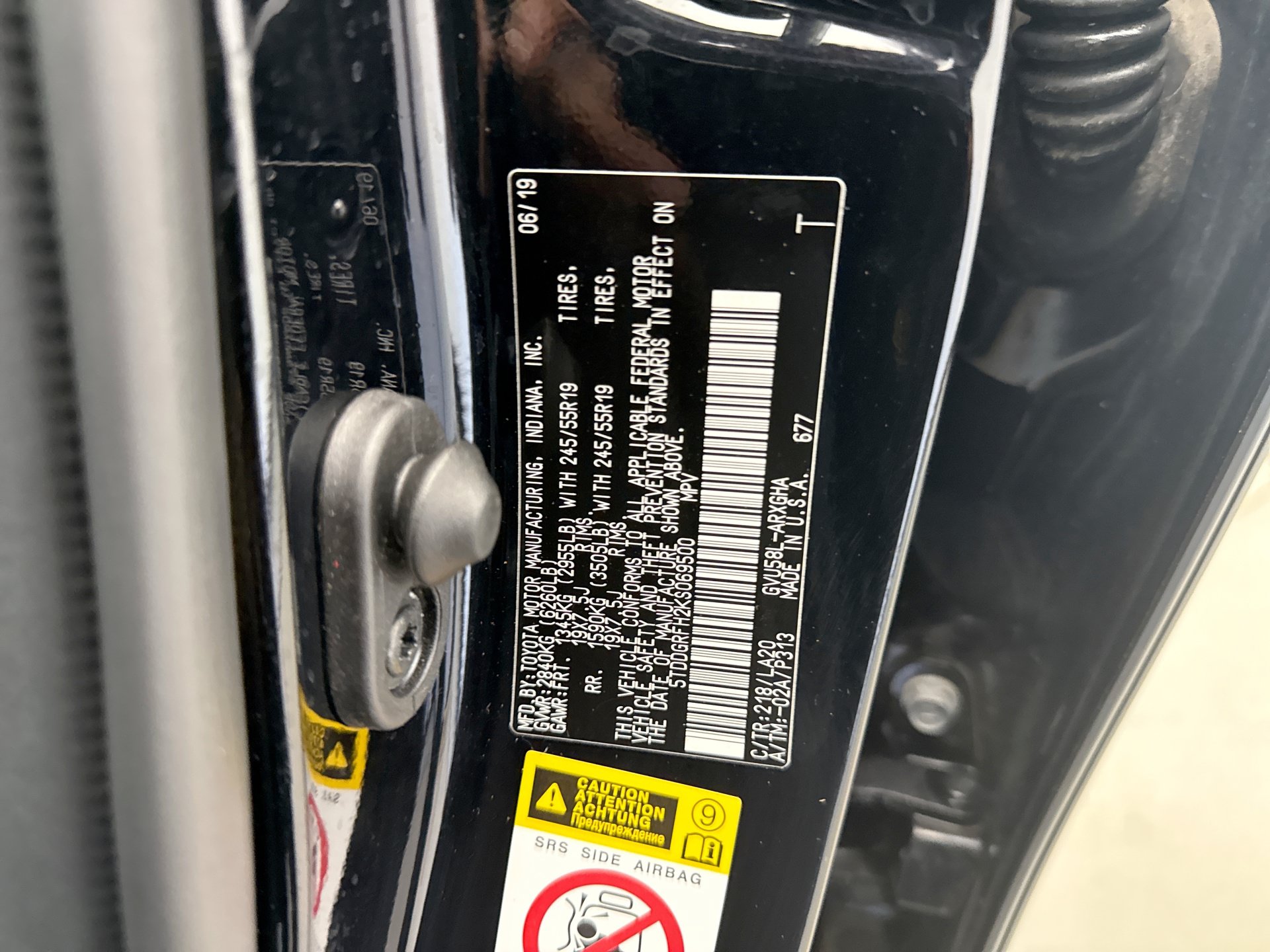 Used 2019 Toyota Highlander Limited Platinum AWD/4WD image 23