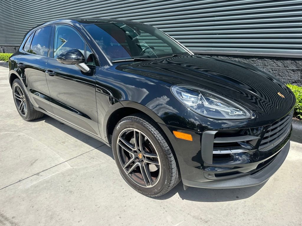 Certified 2021 Porsche Macan S AWD/4WD image 11