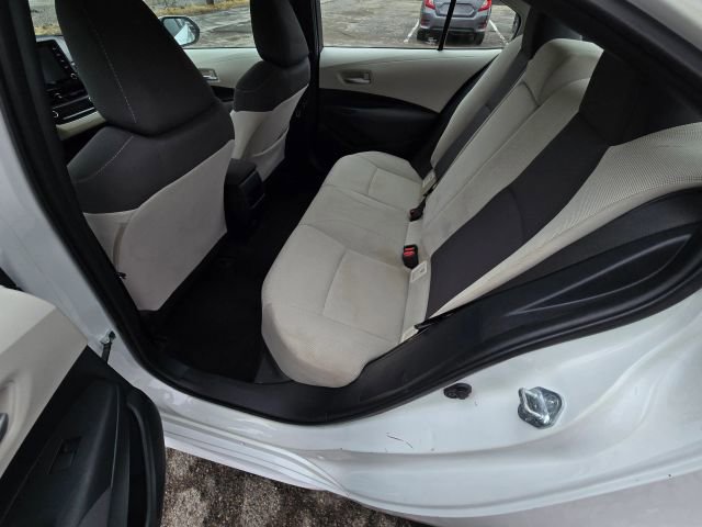 Used 2021 Toyota Corolla LE image 11