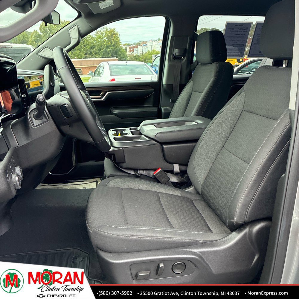 Used 2026 Chevrolet Silverado 1500 RST AWD/4WD image 9