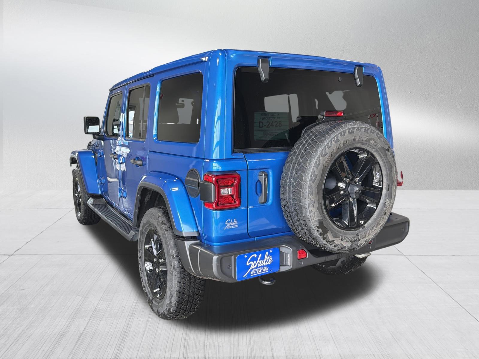 Used 2022 Jeep Wrangler Unlimited Sahara image 5