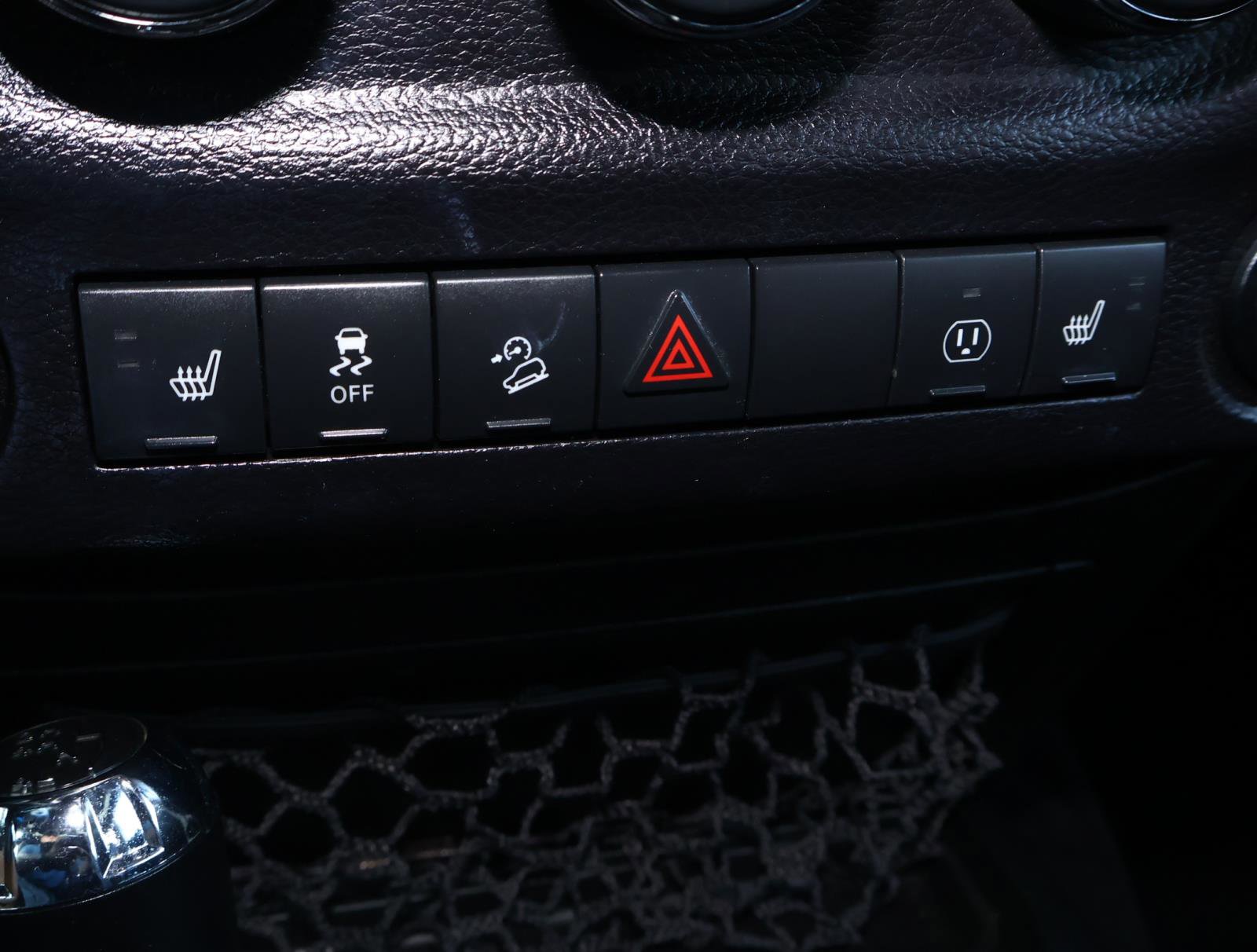 Used 2017 Jeep Wrangler Unlimited Sahara AWD/4WD image 25