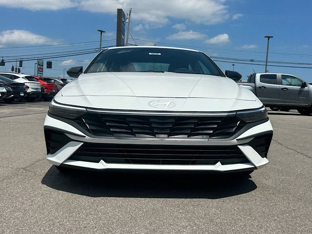 New 2026 Hyundai Elantra SEL Sport FWD image 11