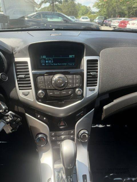 Used 2014 Chevrolet Cruze LT FWD image 17