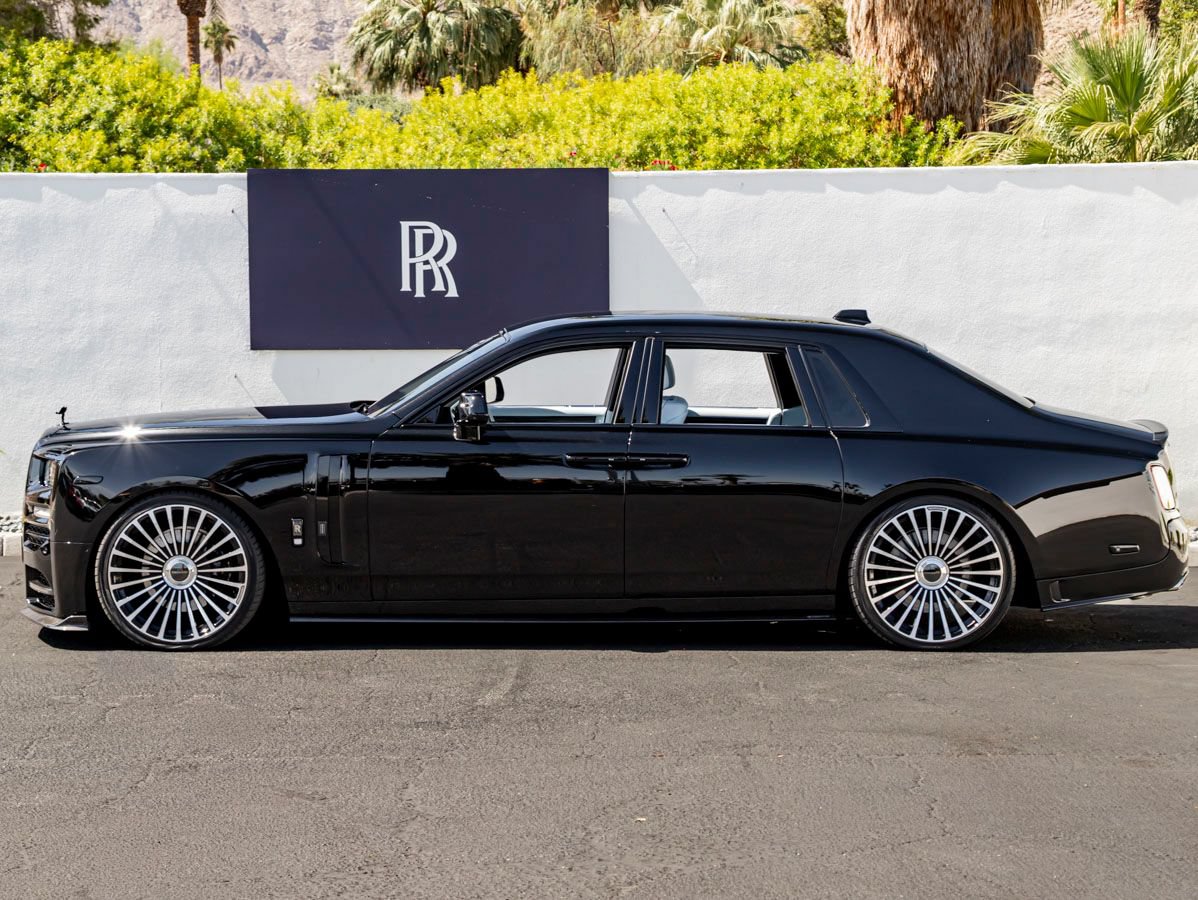 Used 2023 Rolls-Royce Phantom Sedan w/ The Phantom Package RWD image 3