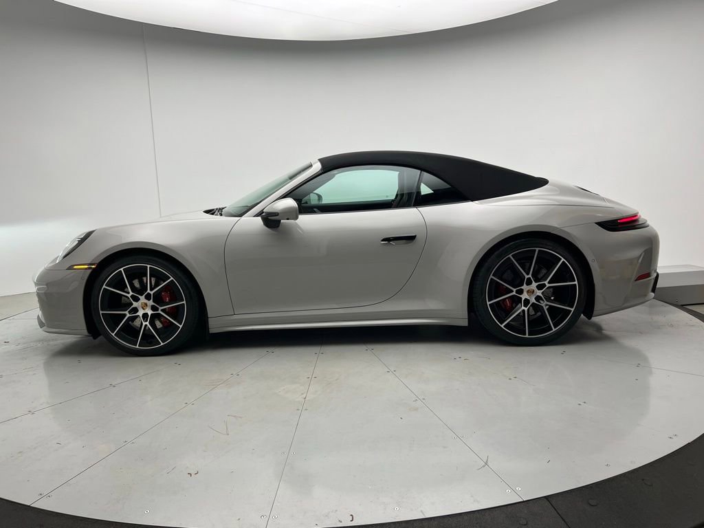 Certified 2025 Porsche 911 Carrera RWD image 28