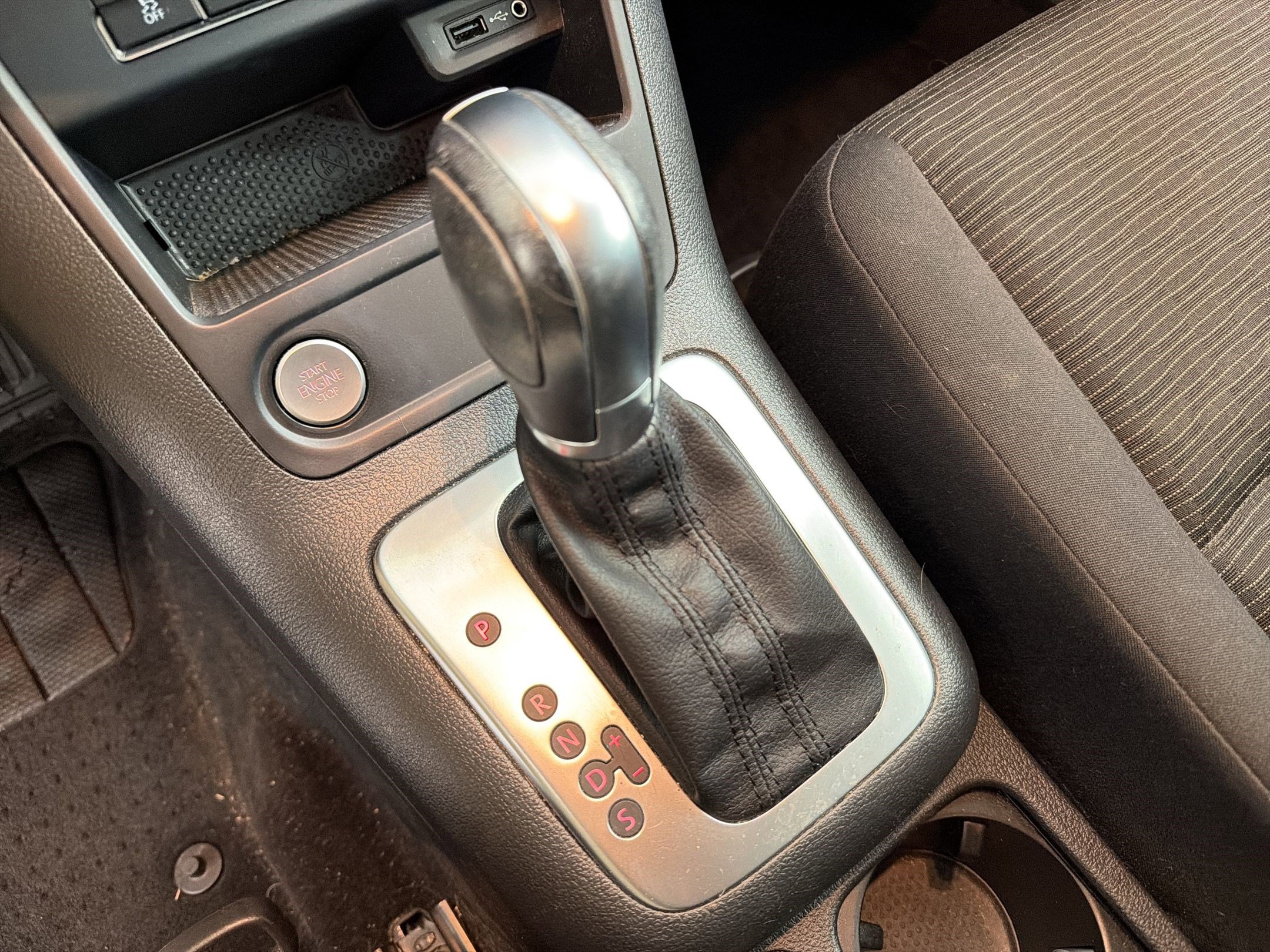 Used 2017 Volkswagen Tiguan S image 13