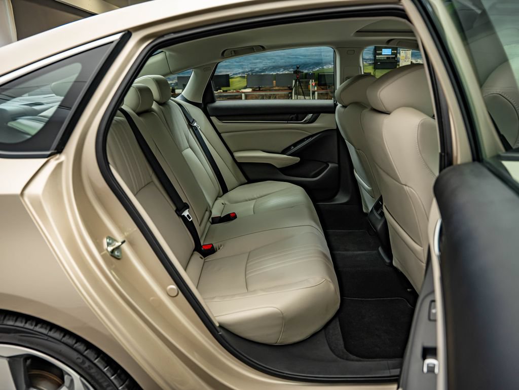 Used 2018 Honda Accord Touring image 34