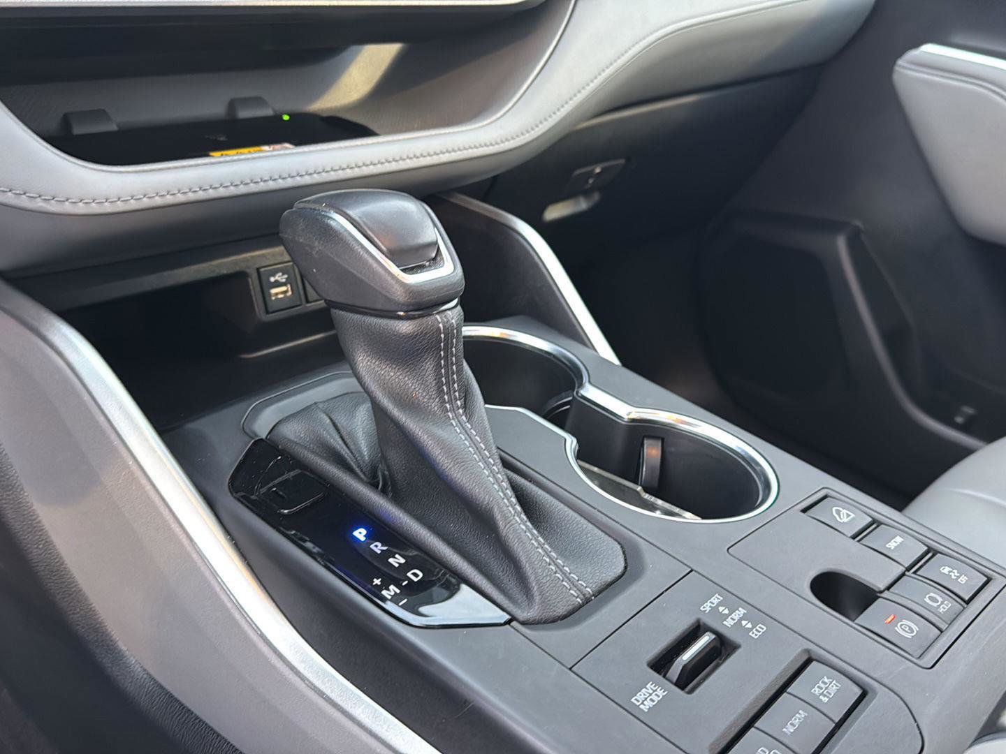 Certified 2023 Toyota Highlander XLE image 25