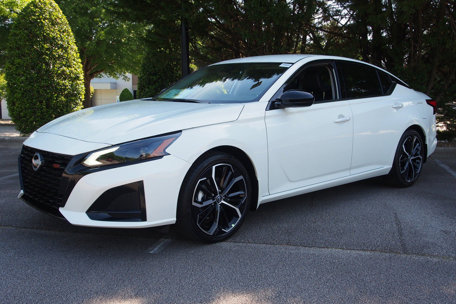 New 2026 Nissan Altima 2.5 SR FWD image 3