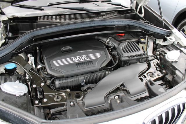 Used 2020 BMW X1 xDrive28i w/ Premium Package image 13