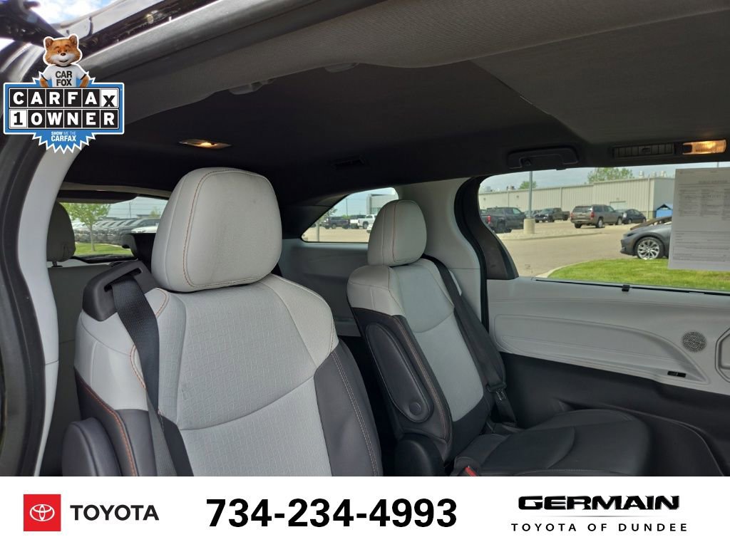 Used 2022 Toyota Sienna XSE AWD/4WD image 17