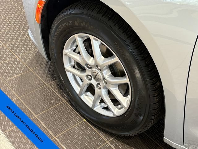 Used 2023 Chrysler Pacifica Touring-L FWD image 5