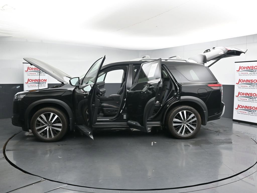 Used 2024 Nissan Pathfinder Platinum w/ Cargo Package image 49
