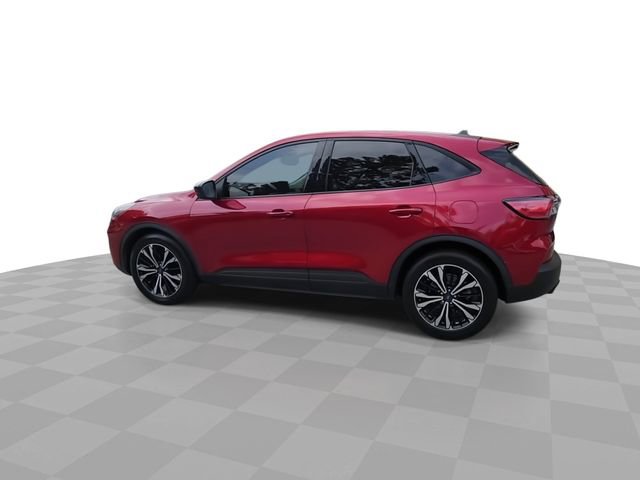 Used 2022 Ford Escape SE w/ SE Sport Appearance Package FWD image 6