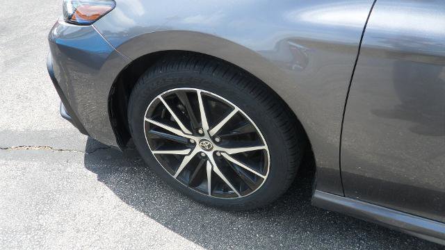 Used 2022 Toyota Camry SE FWD image 7