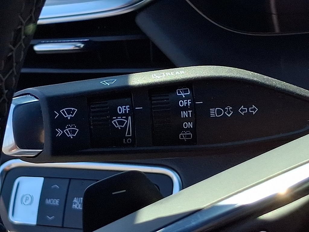Used 2026 Buick Enclave Avenir w/ Super Cruise Package FWD image 26