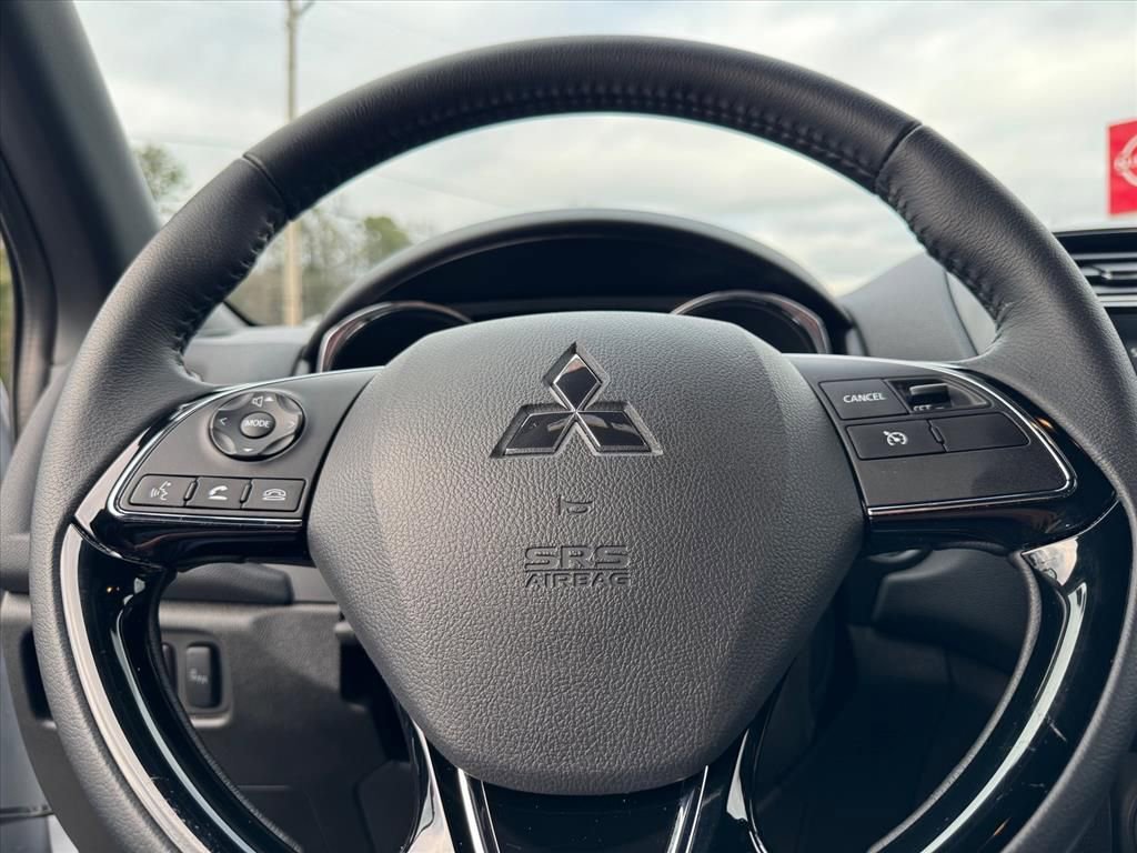 Used 2025 Mitsubishi Outlander Sport SEL image 17