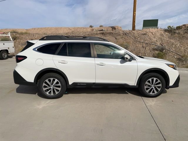 Used 2022 Subaru Outback Premium image 3