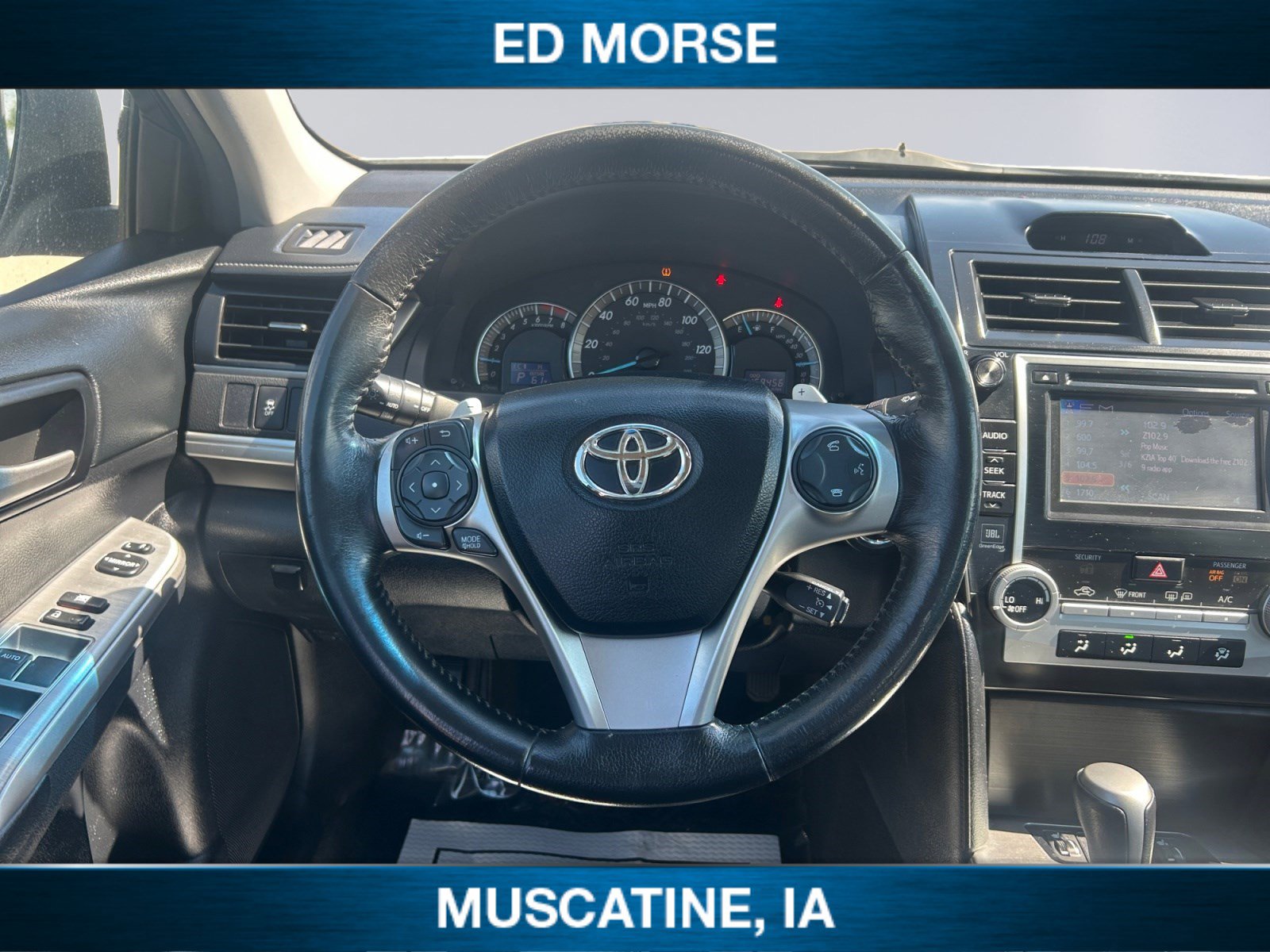 Used 2012 Toyota Camry SE w/ Leather Pkg FWD image 12