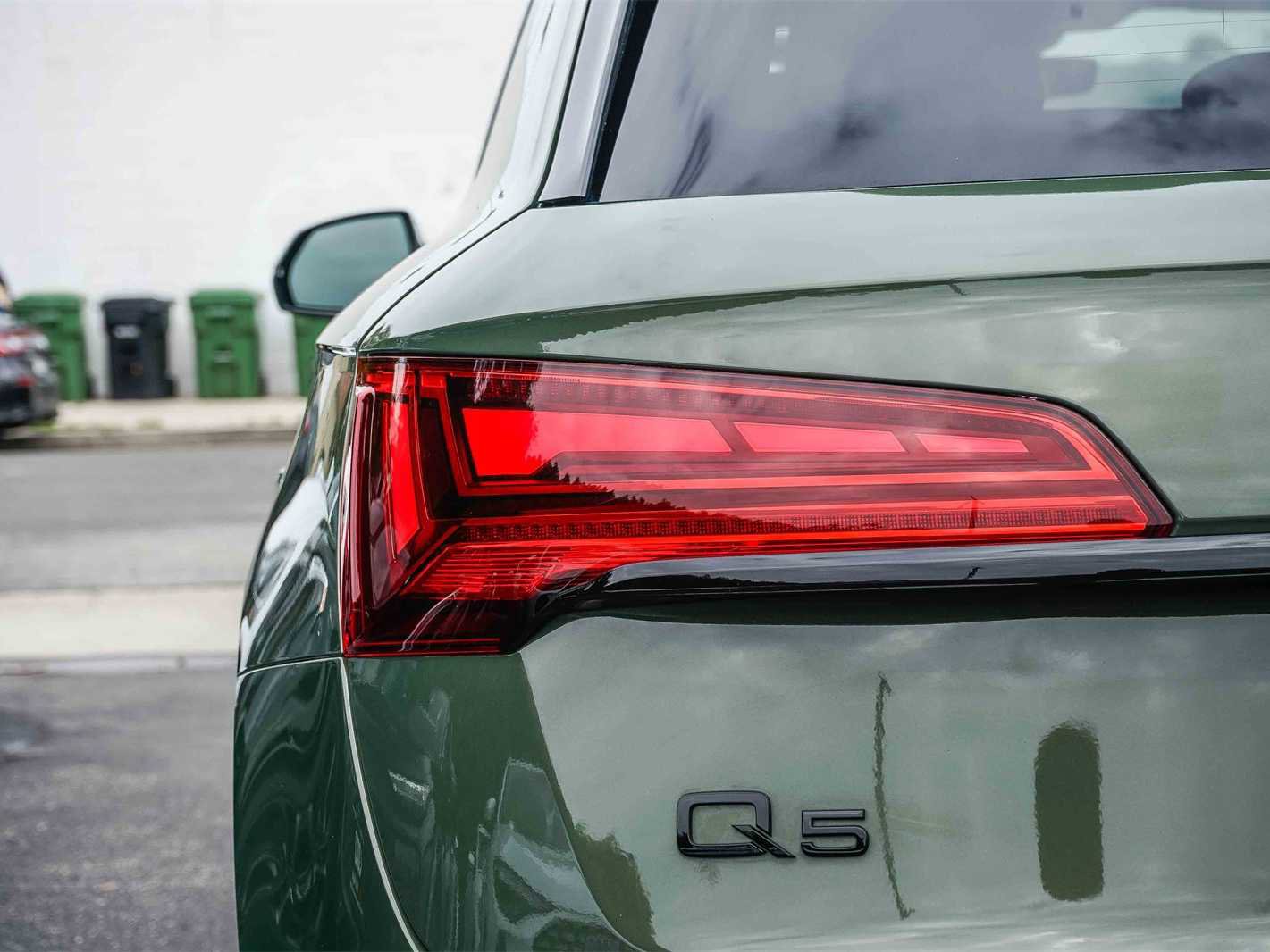 Used 2023 Audi Q5 e Premium Plus w/ Premium Plus Package image 9