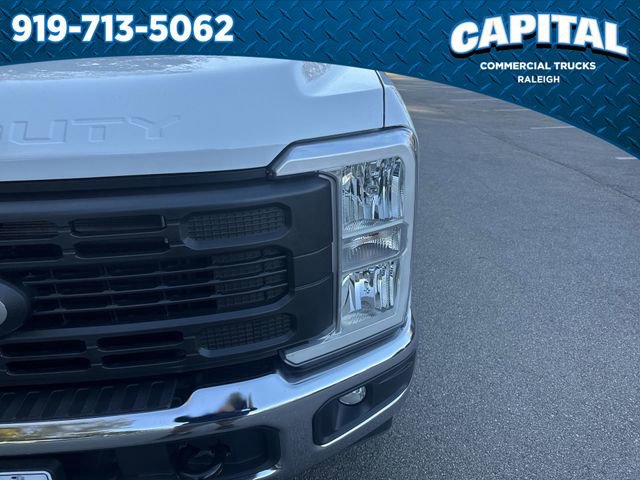 New 2026 Ford F250 XL w/ XL Chrome Package image 11
