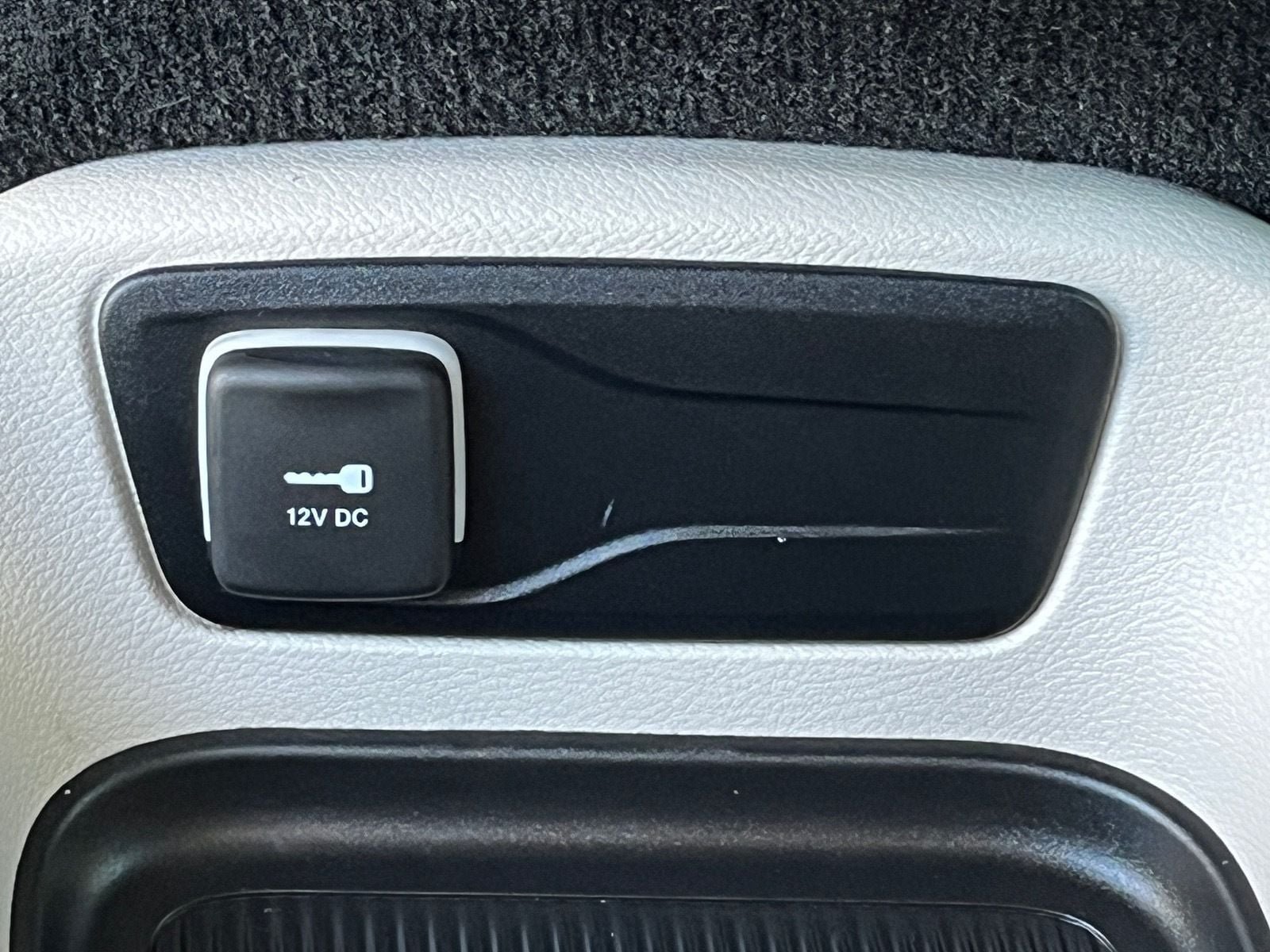 Used 2024 Chrysler Pacifica Touring-L FWD image 23