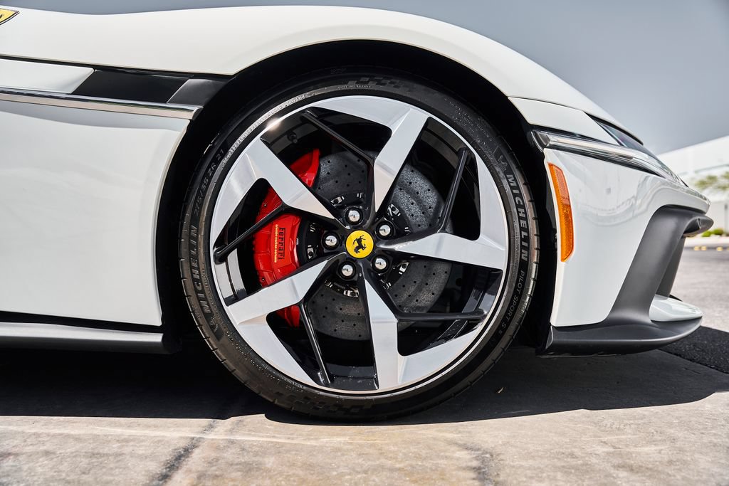 Used 2025 Ferrari 12Cilindri RWD image 19