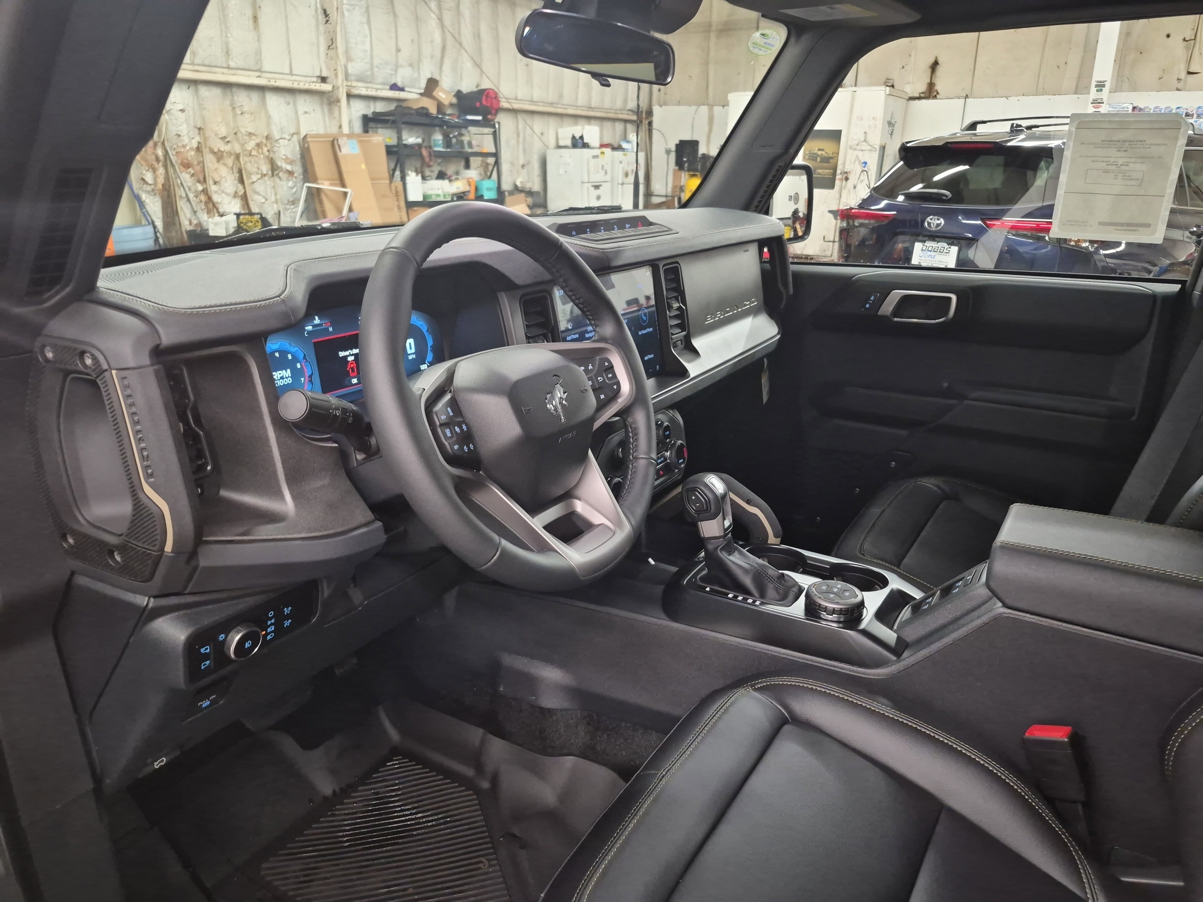 New 2025 Ford Bronco Badlands image 11