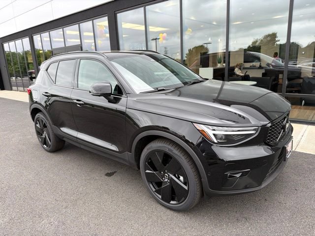 New 2026 Volvo XC40 B5 Ultra w/ Protection Package Premier