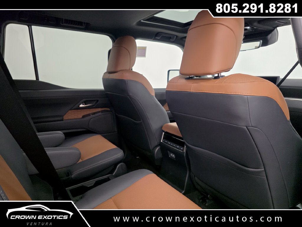 Used 2026 Lexus GX 550 w/ Cold Area Package AWD/4WD image 14
