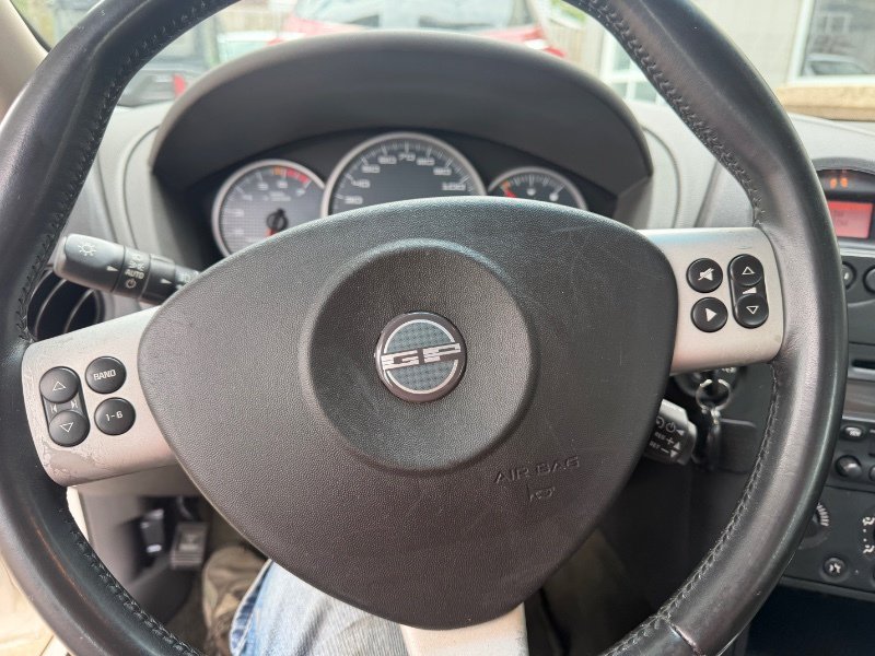 Used 2004 Pontiac Grand Prix GT2 FWD image 3
