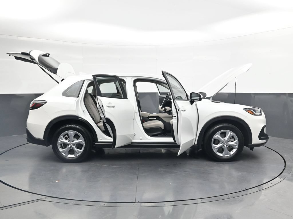 Used 2025 Honda HR-V LX image 43