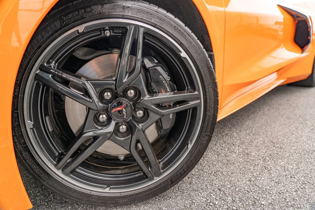 Used 2022 Chevrolet Corvette Stingray Premium Cpe w/ Z51 Performance Package RWD image 4