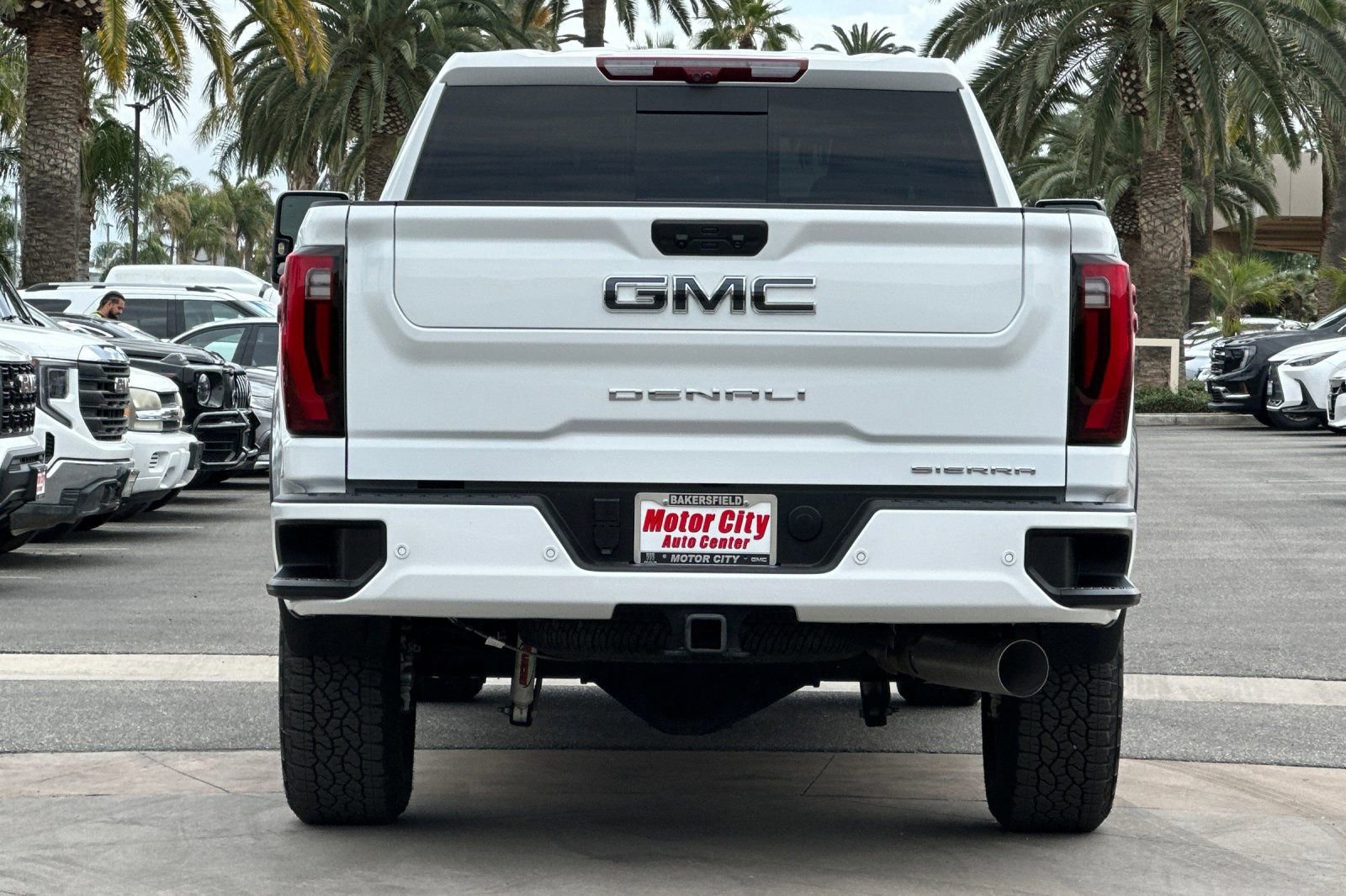Certified 2025 GMC Sierra 2500 Denali Ultimate AWD/4WD image 5