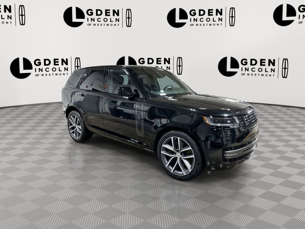 Used 2025 Land Rover Range Rover Autobiography image 2