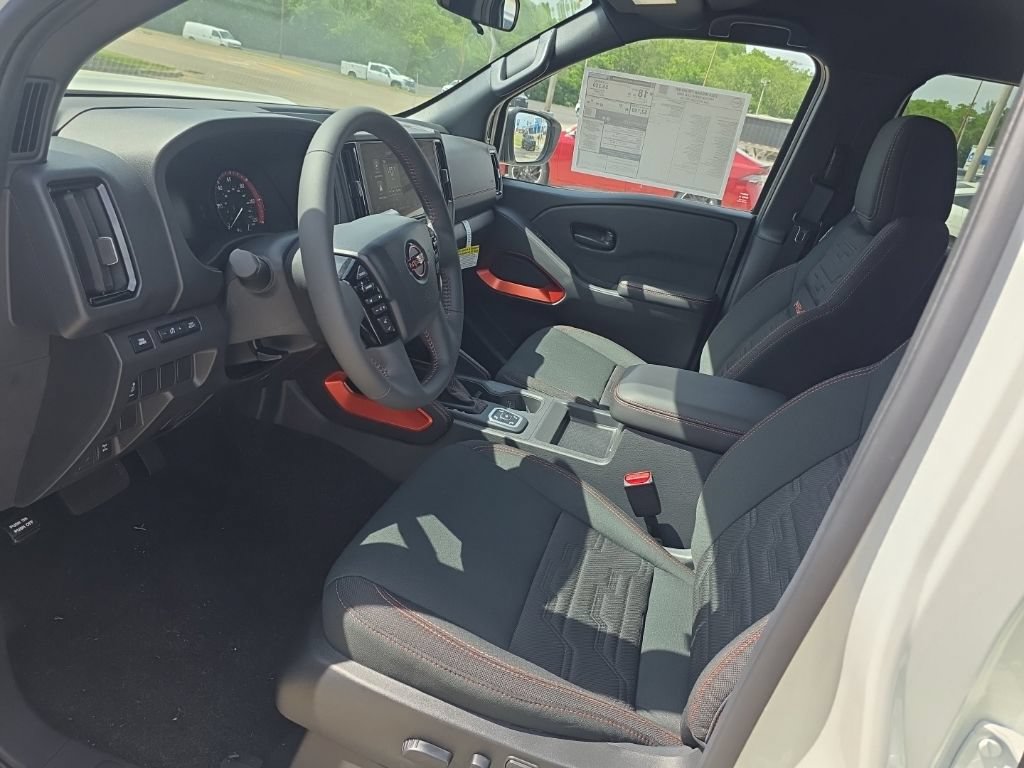 New 2026 Nissan Frontier PRO-4X w/ Tow Package AWD/4WD image 15